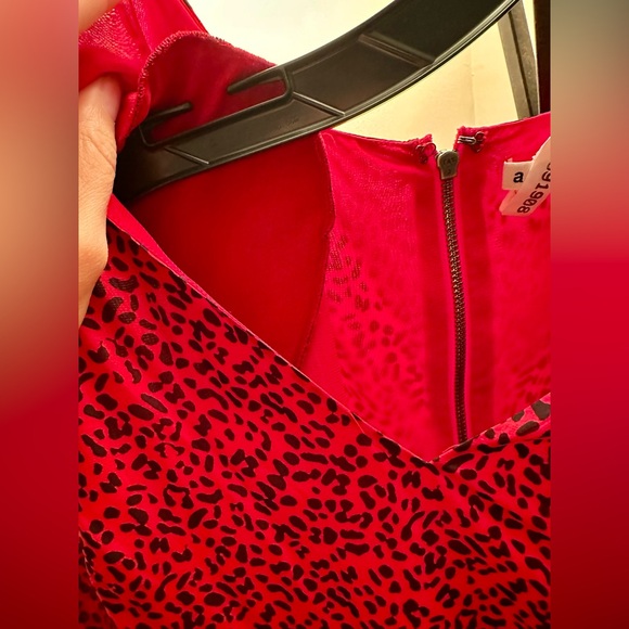 Alice + Olivia Red Animal Print Long Sleeve Mini Dress Size 4 - Picture 4 of 8